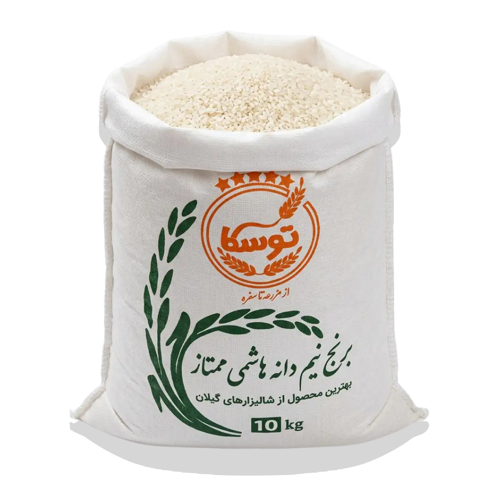 نمای نزدیک از داخل کیسه برنج نیم دانه هاشمی توسکا نشان دهنده کیفیت و سایز دانهها